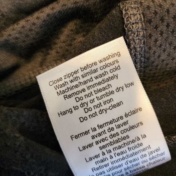 NWT MONDETTA Ladies XS Lightweight Reflective Black Grey Camouflage 1/4 Zip New - Picture 8 of 10